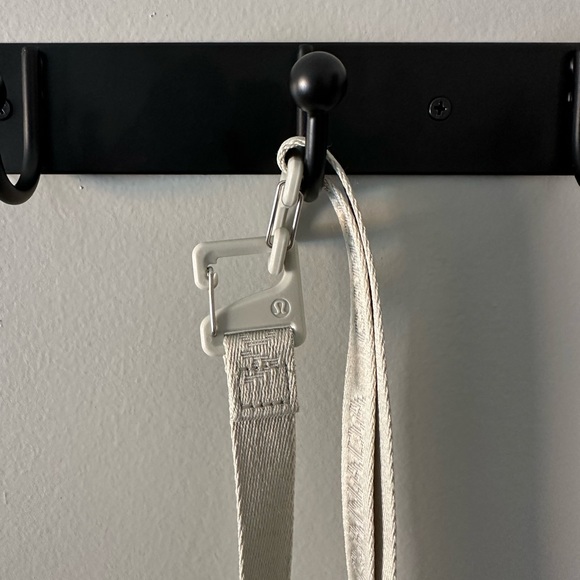 Lulu Lemon Canada Cross Body Bag - Picture 4 of 6